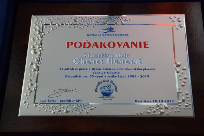 Ilustračný obrázok k článku Medzinárodné preteky a 35. výročie klubu: Humenné zažilo plavecký sviatok