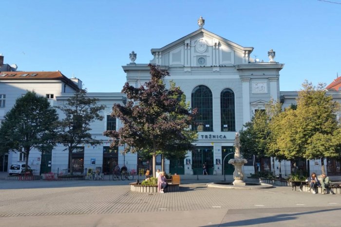 Ilustračný obrázok k článku Koniec otáznikom: Bratislava bude mať od polovice novembra Námestie Nežnej revolúcie