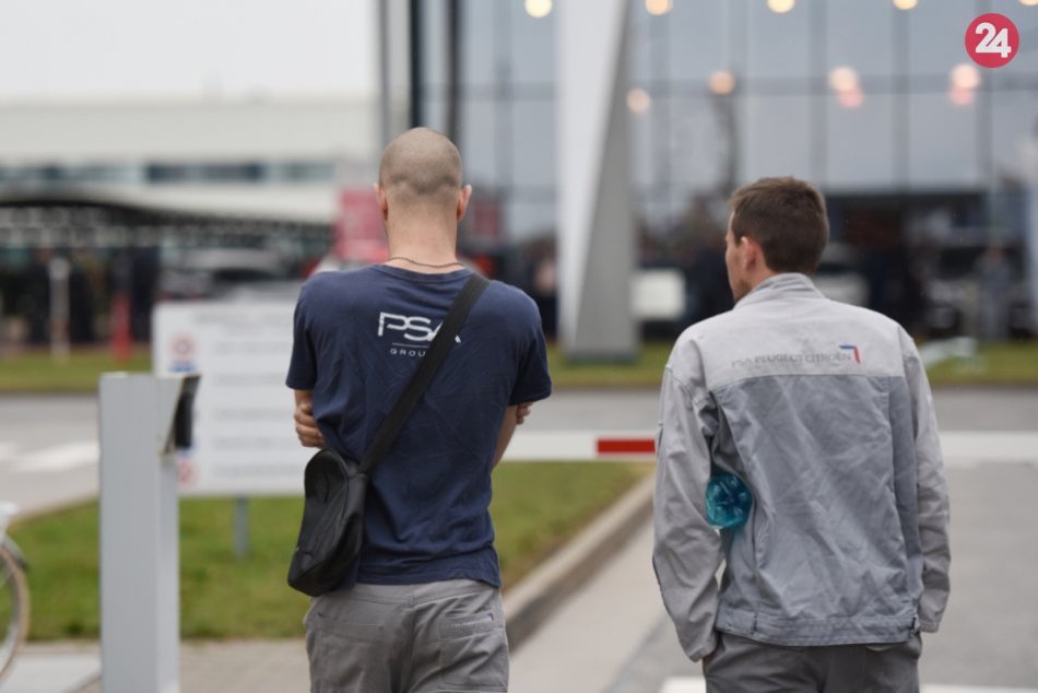 Ilustračný obrázok k článku Situácia je vážna! Automobilka PSA nerozbehne výrobu v sobotu ako pôvodne plánovala