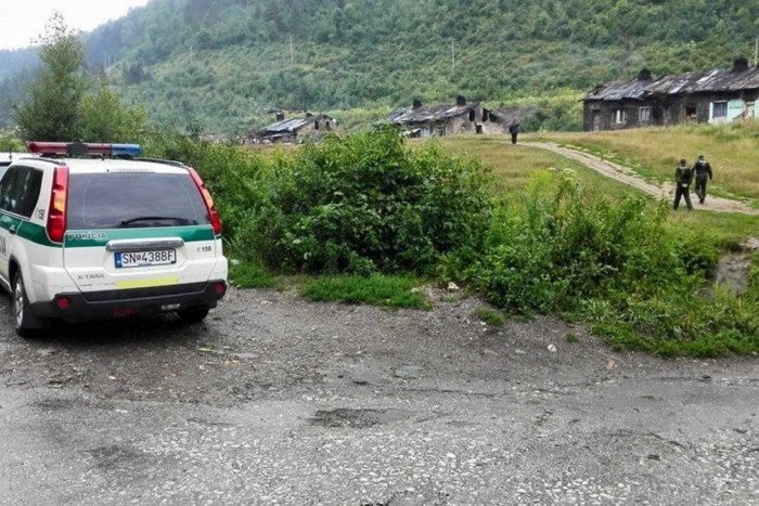 Ilustračný obrázok k článku Konflikt v Hranovnici skončil útokom na policajtov: Padlo 5 obvinení