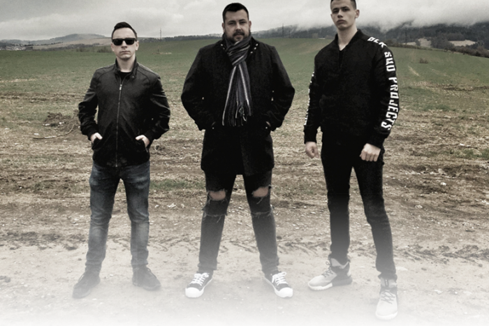 Ilustračný obrázok k článku Robo Šimko s kapelou MASSRIOT po COVID-e priamo na pódiá