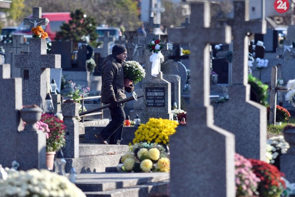 Ilustračný obrázok k článku Aké budú Dušičky v Šali? Čaká nás bezplatná MHD a dlhšie otvorené cintoríny