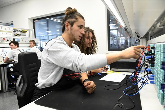 Ilustračný obrázok k článku Žiakov v duálnom vzdelávaní pribúda: V Nitrianskom kraji ich je 760