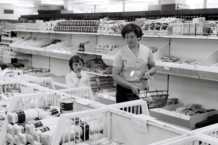 Ilustračný obrázok k článku Merkur, typický kredenc aj televízor Carmen: Pohronské múzeum ukáže socialistickú domácnosť