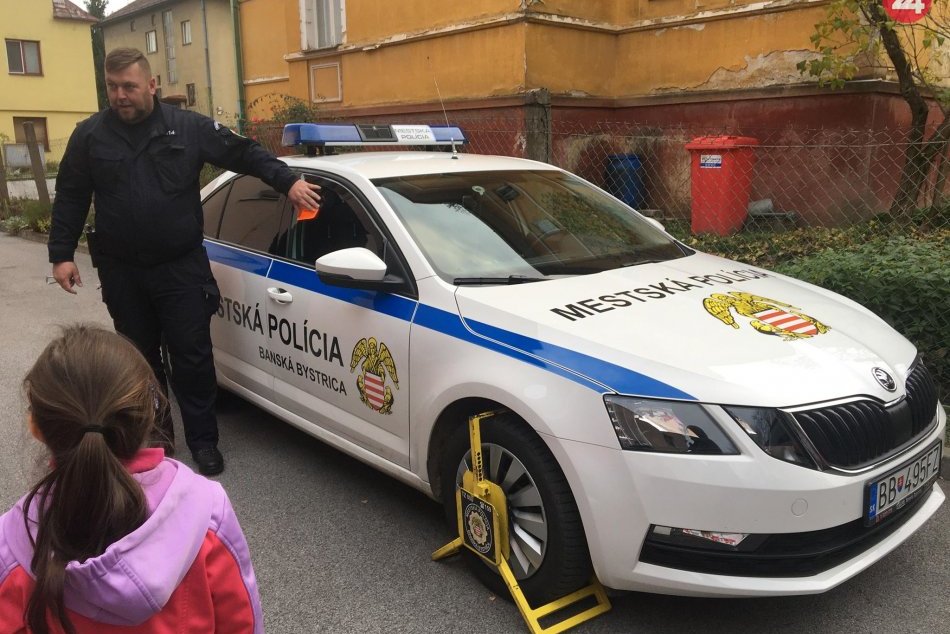 Ilustračný obrázok k článku Chceli by ste pracovať pre bystrickú mestskú políciu? Hľadá posilu