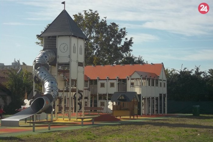 Ilustračný obrázok k článku Ihrisko Majk budeme môcť využívať naplno: Mesto vybuduje protihlukovú stenu