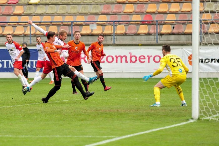 Ilustračný obrázok k článku Liptáci uspeli v derby proti Ružomberku: Bobčekov hetrik sa sedem minút, VIDEO