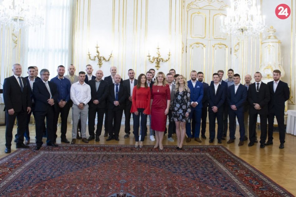 Ilustračný obrázok k článku Hokejbalisti v paláci: Prezidentka prijala majstrov sveta