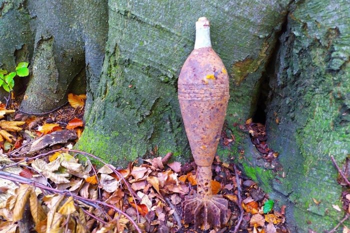 Ilustračný obrázok k článku Hubár Vlado (65) pri Prievidzi sa nestačil čudovať: Narazil na funkčnú muníciu