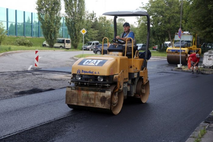 Ilustračný obrázok k článku Na sídlisku Terasa investovali najmä do opravy chodníkov
