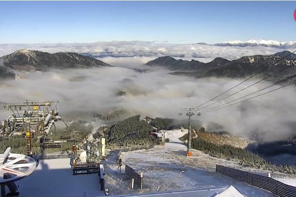 Ilustračný obrázok k článku Prvé biele FOTO z Liptova: V Jasnej začali zasnežovať