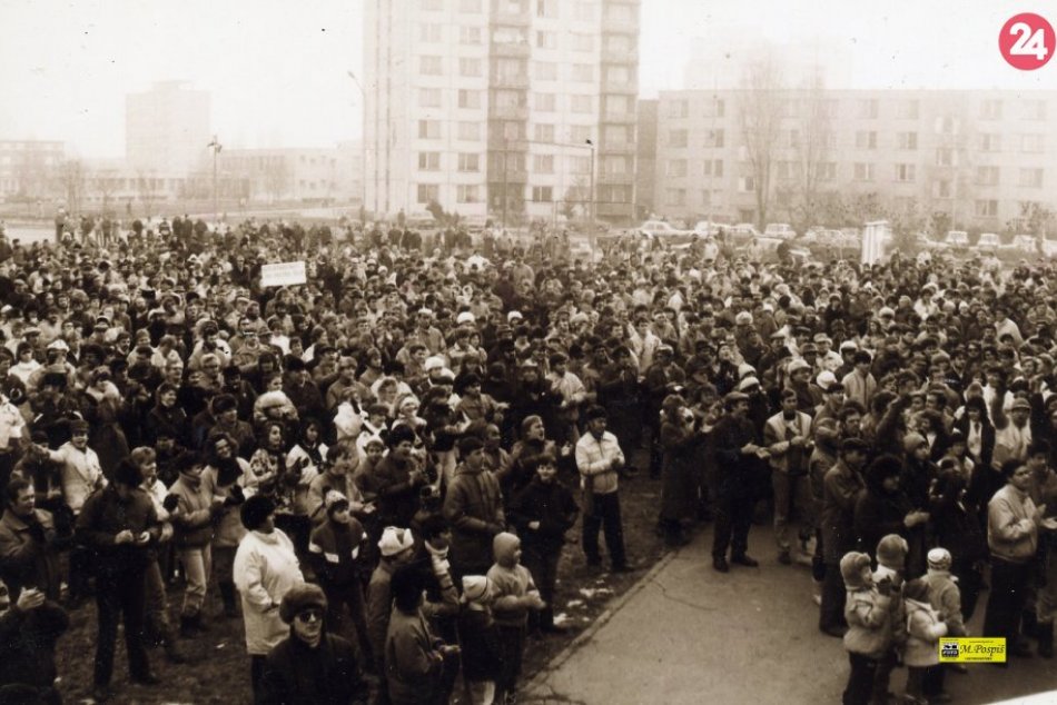 Ilustračný obrázok k článku Novembrové udalosti v Šali: Ako o Nežnej revolúcii písala dobová tlač? FOTO