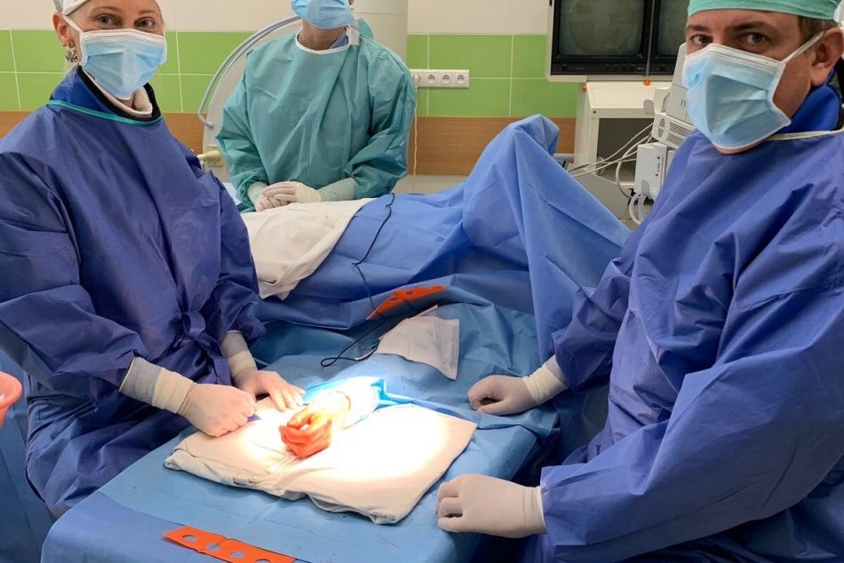 Ilustračný obrázok k článku Unikátna operácia v žilinskej nemocnici: Tím lekárov sa činil na traumatológii