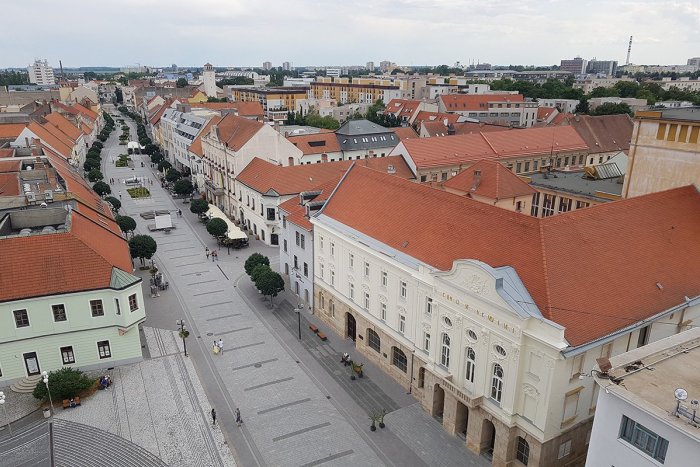 Ilustračný obrázok k článku Počet obyvateľov Trnavy opäť klesol: Pribúda prisťahovaných ľudí