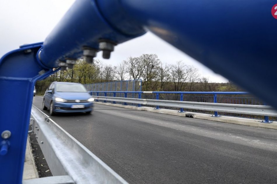 Ilustračný obrázok k článku Mimoriadna obhliadka mosta blízko Zemplínskej šíravy. Jeho stav je veľmi zlý