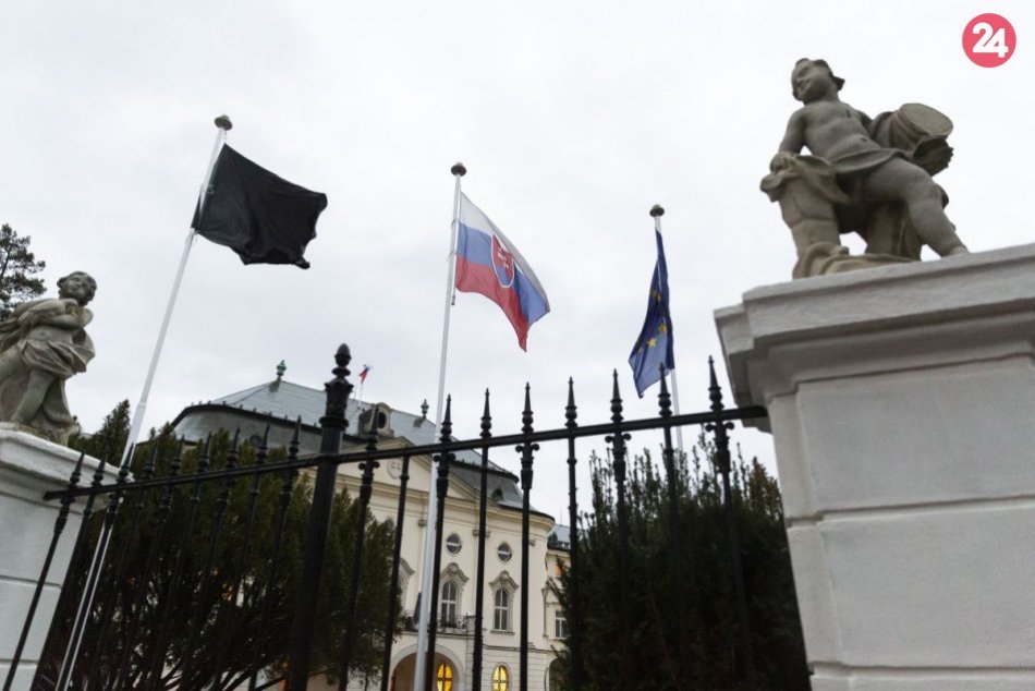 Ilustračný obrázok k článku Slovensko sa zahalí do čiernej: Obete nehody autobusu si uctí štátnym smútkom