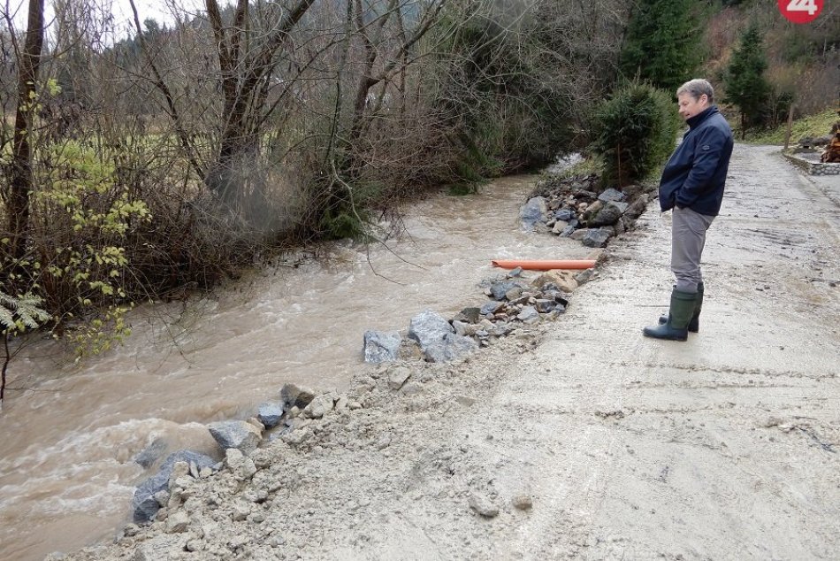 Ilustračný obrázok k článku Povodeň v Mikuláši: Liptovskí starostovia bilancujú škody, FOTO