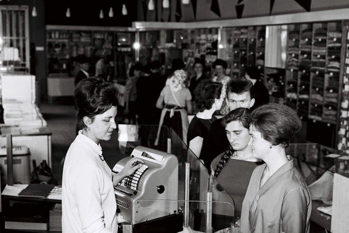 Ilustračný obrázok k článku KVÍZ: Spomeniete si, aké výrobky sme kupovali za socializmu?