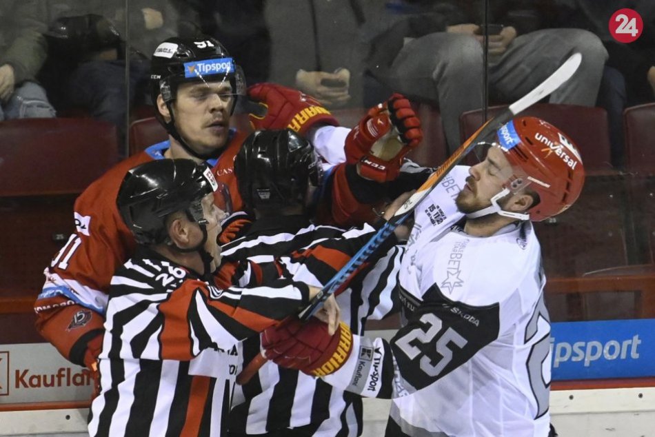 Ilustračný obrázok k článku Barani nestačili na Trenčín. Prehrali po 2 góloch Mikysku, FOTO