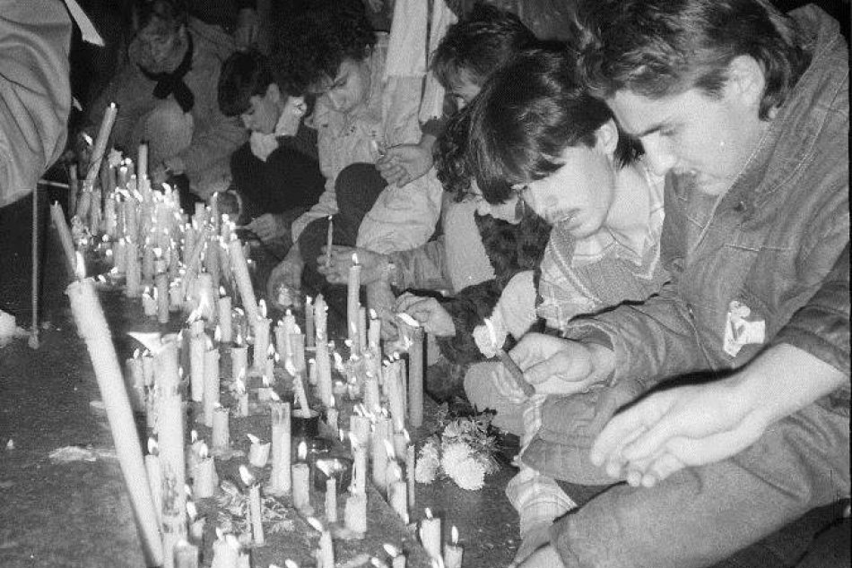 Ilustračný obrázok k článku Prešovčania si uctia 34. výročie Nežnej revolúcie: V múzeu uvidíme Zamatové spomienky