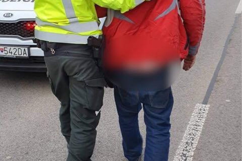 Ilustračný obrázok k článku Neuveriteľné, že jazdil s vyše 2,5 promile: Vodiča prichytili opitého už po tretíkrát