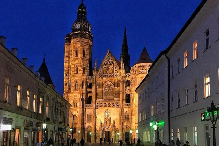 Ilustračný obrázok k článku Vďaka Ľube Blaškovičovej chodíme po Alžbetinej a nie Hnilnej ulici