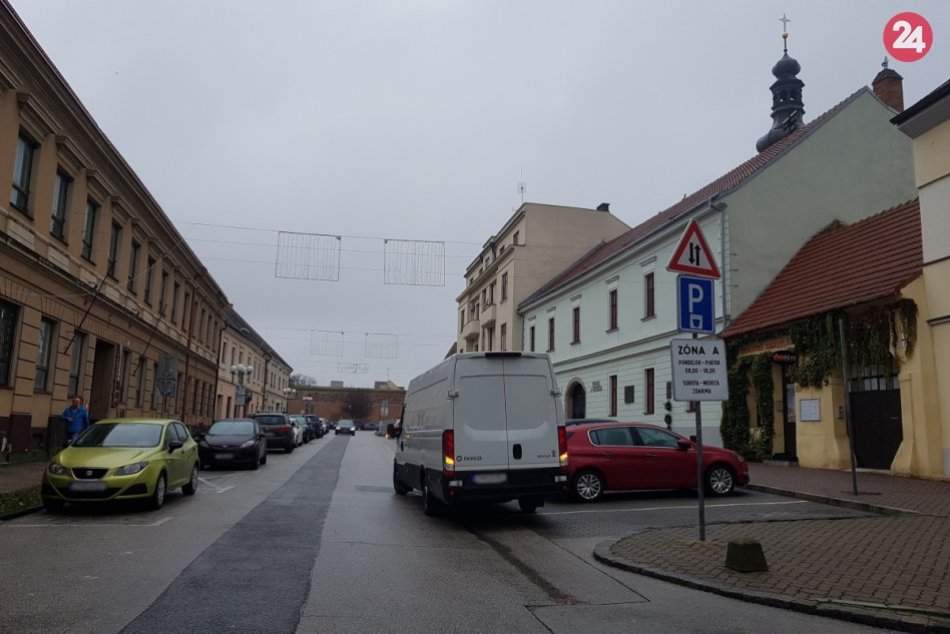 Ilustračný obrázok k článku Odvážny plán Trnavy: Budúci rok majú mať rezidentské parkovanie VŠETKY sídliská