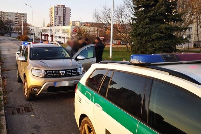 Ilustračný obrázok k článku Opitý šofér zalarmoval nitriansku políciu: Nepamätal si, kde zaparkoval auto