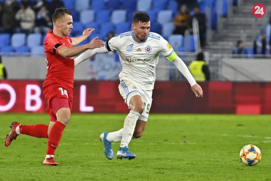 Ilustračný obrázok k článku Slovan sa stal jesenným majstrom: Michalovce deklasovali Dunajskú Stredu 5:0