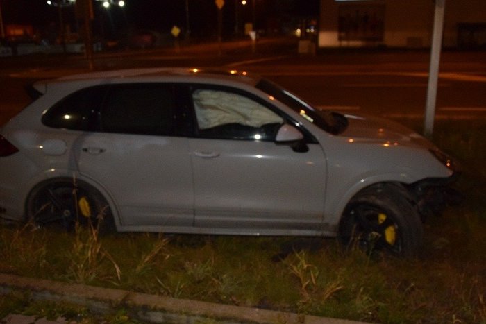 Ilustračný obrázok k článku Opitý Tomáš z Popradu narobil v meste riadnu paseku: Zrámovaný semafor nie je všetko! FOTO