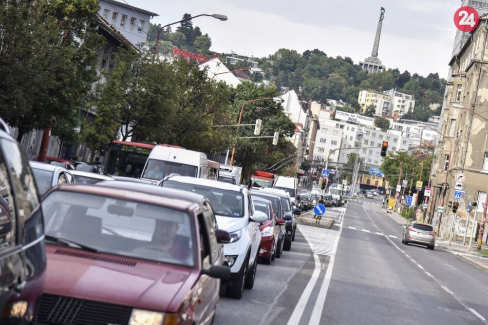 Ilustračný obrázok k článku Denne dýchame v Bratislave vzduch, ktorý nám škodí. Najviac trpia deti a seniori