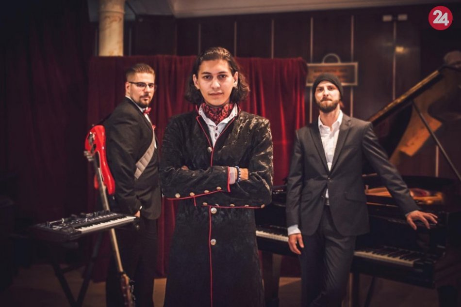 Ilustračný obrázok k článku ROZHOVOR s Milošom Bihárym: Klavírny virtuóz ovenčený oceneniami vydal debutové CD