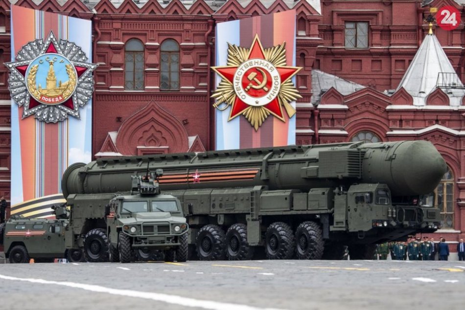 Ilustračný obrázok k článku Rusko otestovalo medzikontinentálnu balistickú strelu Topoľ: Zasiahla testovací cieľ