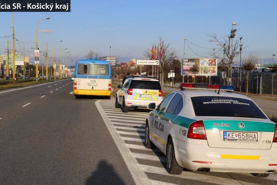 Ilustračný obrázok k článku Ďalší incident v MHD! Opitý pasažier striekal po ľuďoch dráždivý plyn, FOTO