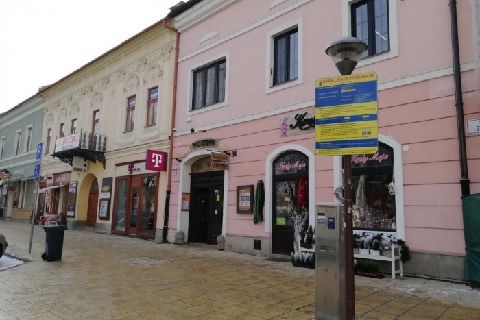 Ilustračný obrázok k článku Dobrá správa pre všetkých motoristov: Spišská pripravila vianočný parkovací darček