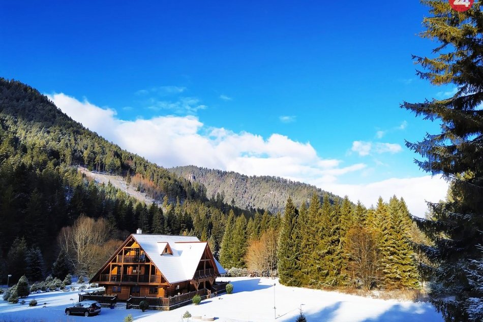 Ilustračný obrázok k článku Perinbaba sa predviedla už aj Mikuláši: FOTO zasneženého Liptova cez váš objektív