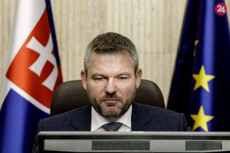 Ilustračný obrázok k článku Premiér Pellegrini navštívi bystrickú nemocnicu. Prečo sa do nej chystá na Štedrý deň?