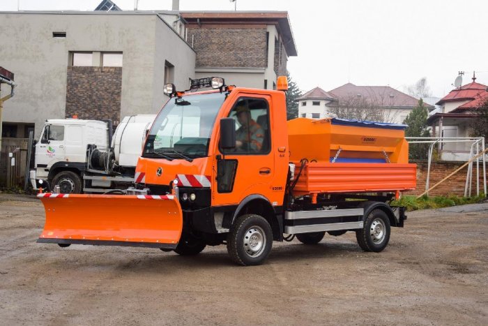 Ilustračný obrázok k článku O miestne cesty a chodníky sa v Brezne postará nová technická posila