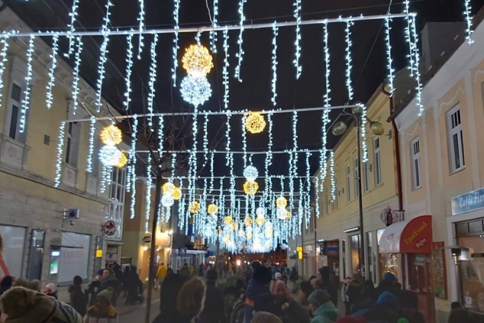 Ilustračný obrázok k článku Vianočný jarmok, adventný večer a známy revival: TOP udalosti na víkend v Poprade