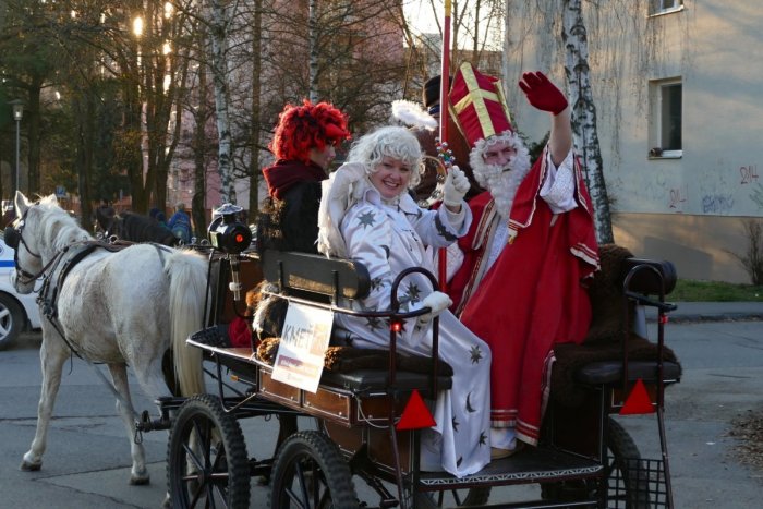 Ilustračný obrázok k článku Mikuláš v Poprade bude putovať po viacerých miestach: KDE všade ho stretneme?