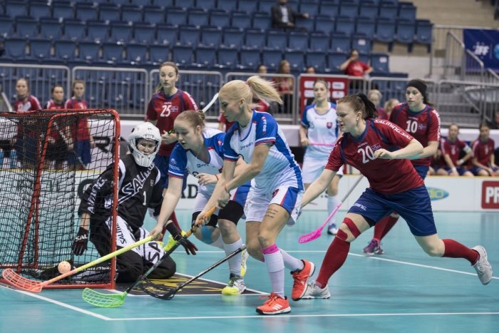 Ilustračný obrázok k článku Slovenské florbalistky odcestovali do Švajčiarska: Reprezentácia má jasný cieľ