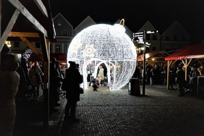 Ilustračný obrázok k článku Atmosféra vianočnej Žiliny na FOTKÁCH: Čo nás ešte na trhoch čaká?