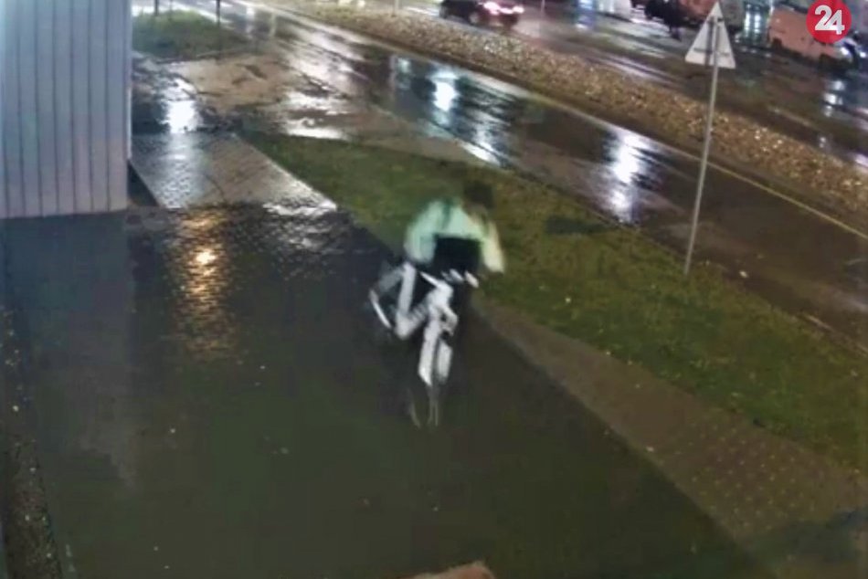 Ilustračný obrázok k článku Krádež na Nábrežnej ulici v Prievidzi: Polícia pátra po mužovi na FOTO