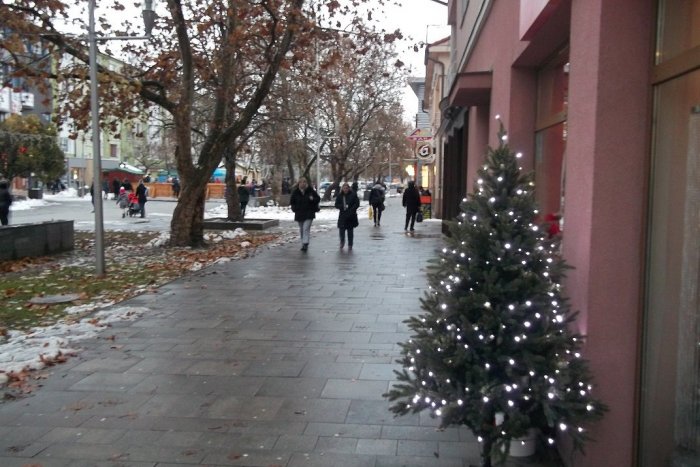 Ilustračný obrázok k článku Zima sa hlási o slovo: Radnica poskytla posypovú soľ