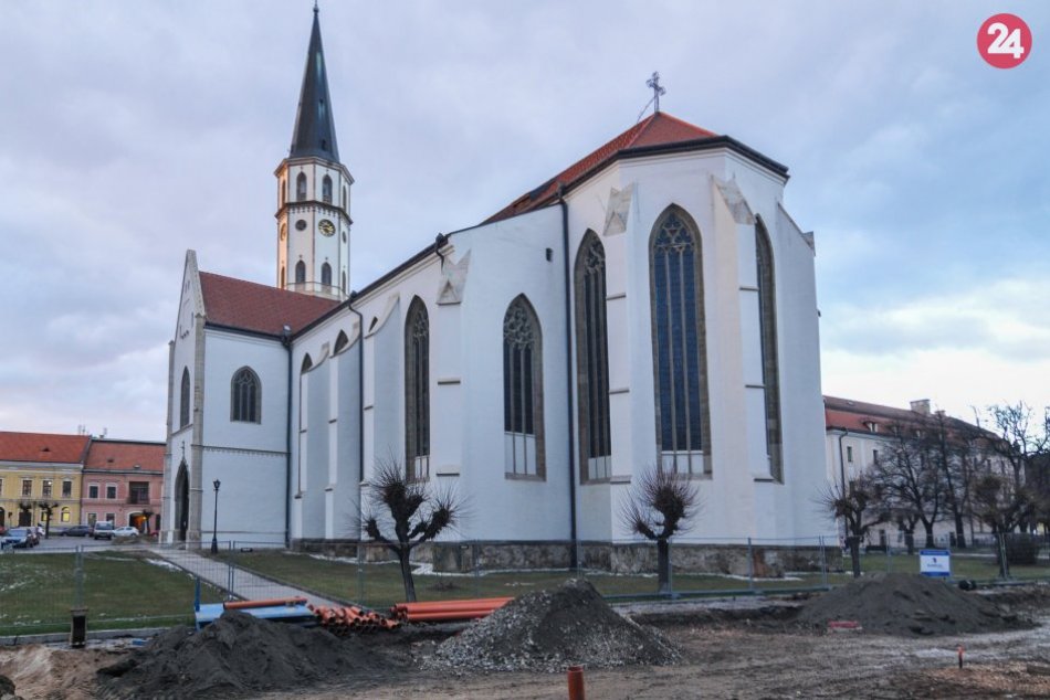 Ilustračný obrázok k článku Život sa vracia do normálu: Veža Baziliky sv. Jakuba je opäť sprístupnená pre verejnosť