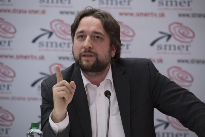 Ilustračný obrázok k článku Potupa pre poslanca Blahu! SAV ho chce vykopnúť, poslanec ich vraj poškodzuje