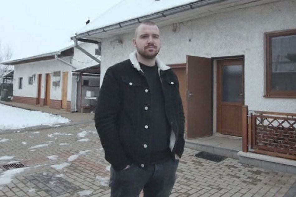 Ilustračný obrázok k článku Jasper vás svojím songom chytí za srdce! Takýto rap ste ešte nepočuli, VIDEO