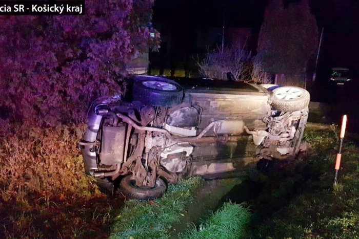 Ilustračný obrázok k článku Mladá vodička (22) si zavarila: Za volant sadla opitá, pri Michalovciach havarovala, FOTO