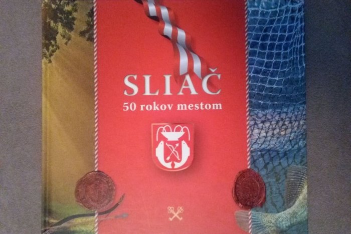 Ilustračný obrázok k článku Rok výročí zavŕšil v Sliači krst knihy. Opisuje mesto za uplynulých 50 rokov