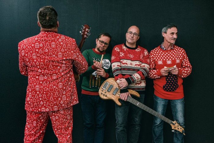 Ilustračný obrázok k článku Narodeninové turné Janko Kulich & Kolegium vyvrcholí v Žiari: Hosťom bude skupina Hrdza